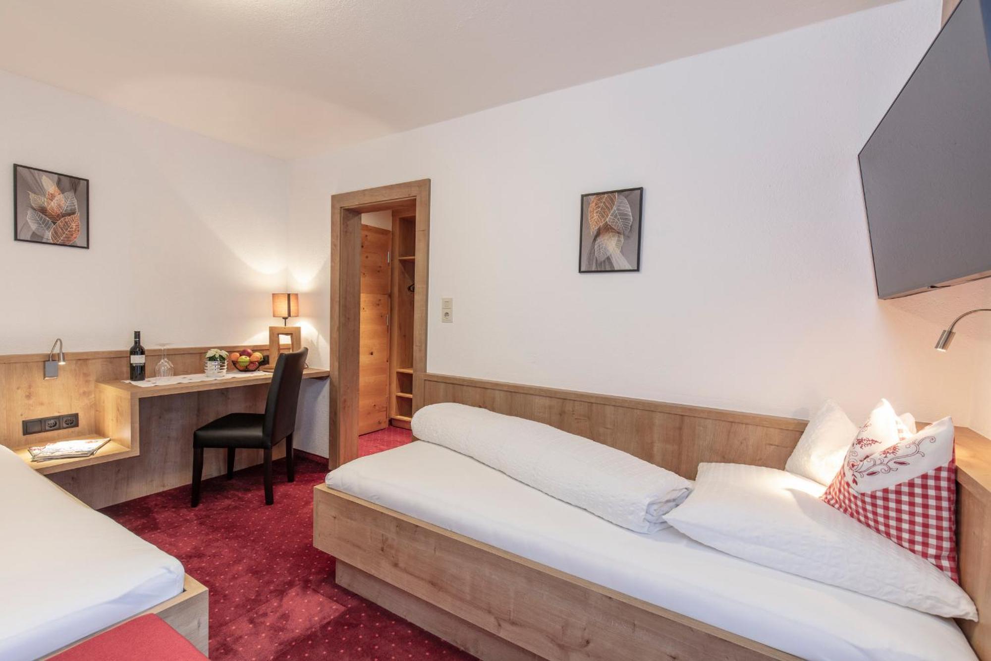 Pension Jaqueline Зёльден Экстерьер фото